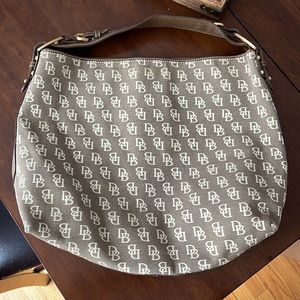 Good condition Dooney tote